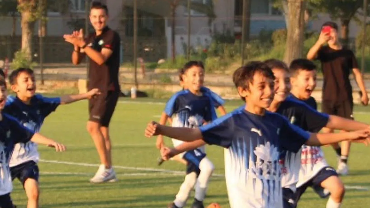 7 Yaşında Futbola Başladı, 11 Yaşında Galatasaray'a Transfer Oldu
