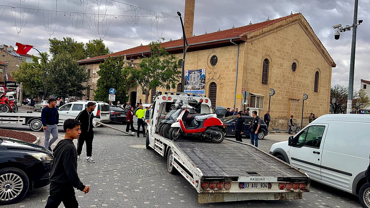 Afyon'da Emniyet Düğmeye Bastı! 52 Motosiklet Toplandı