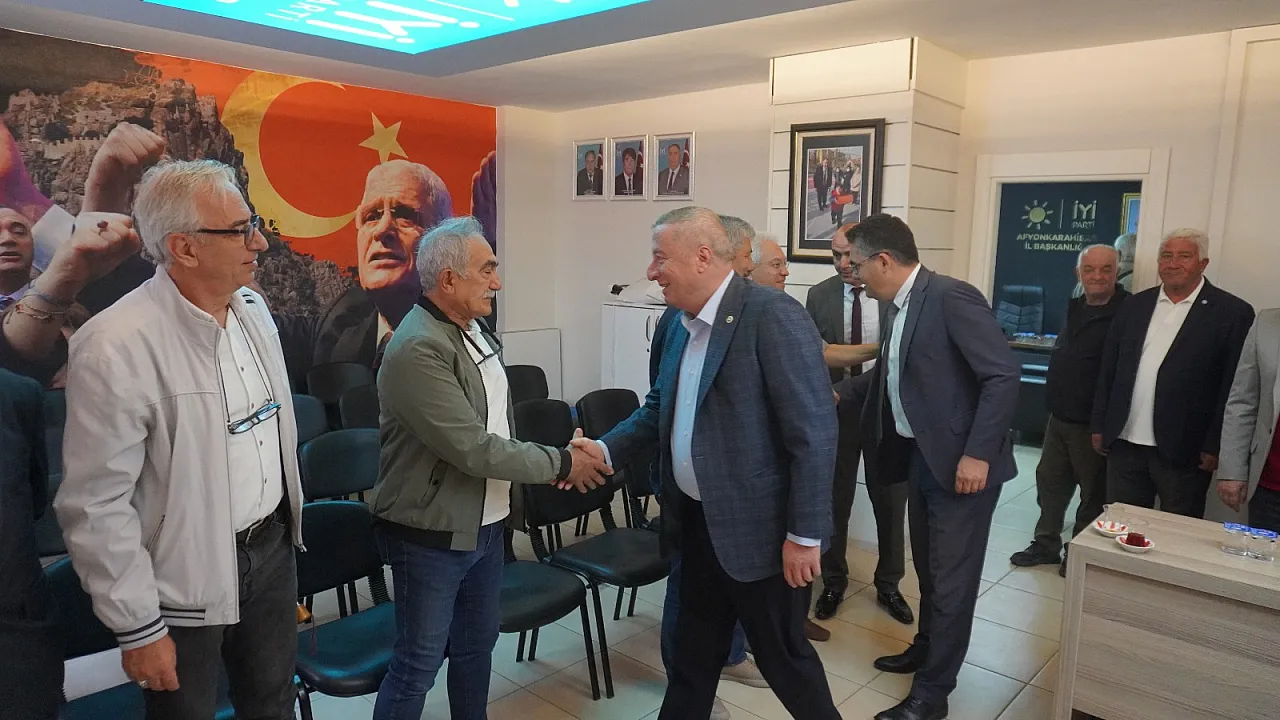 İYİ Partili Olgun: Devlet Hastanesi'ni Söyleyince Hopluyorlar Hoplamayın Kardeşim!