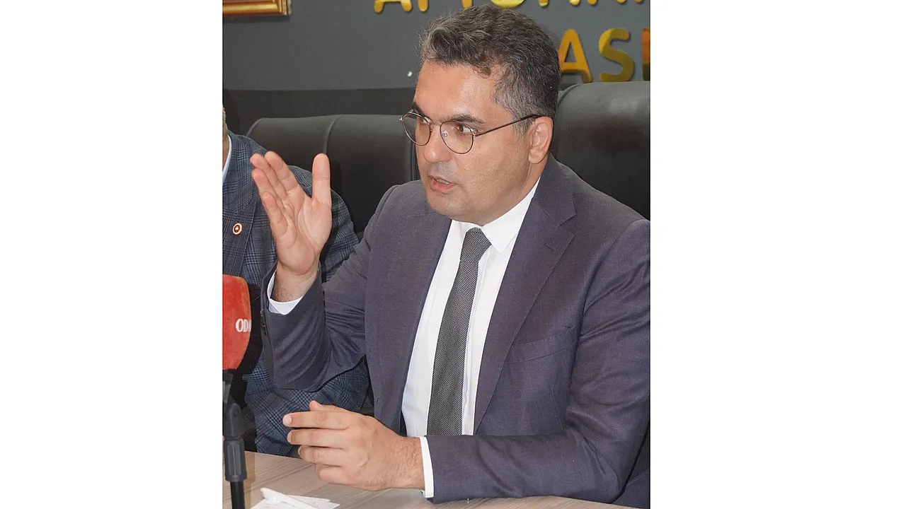 İYİ Partili Olgun: Devlet Hastanesi'ni Söyleyince Hopluyorlar Hoplamayın Kardeşim!
