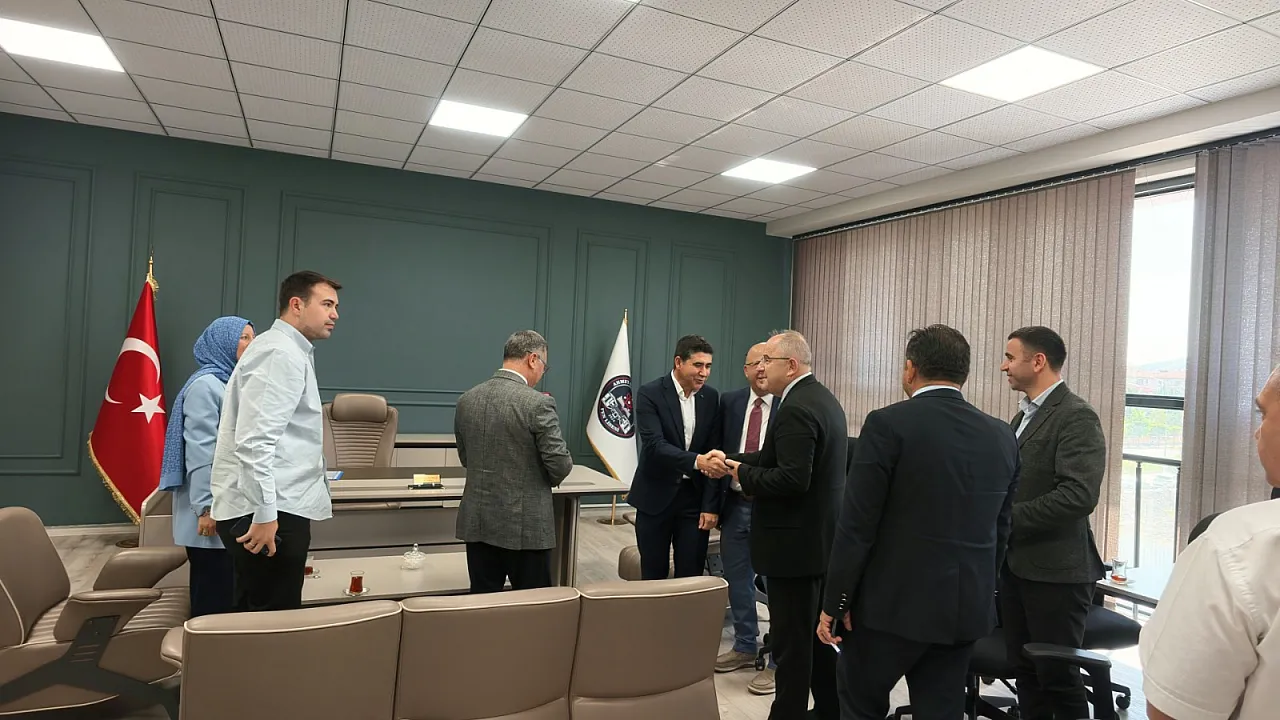 Verilen Sözler Tek Tek Yerine Geliyor: Öğrenciler iPad Air'lerine Kavuştu
