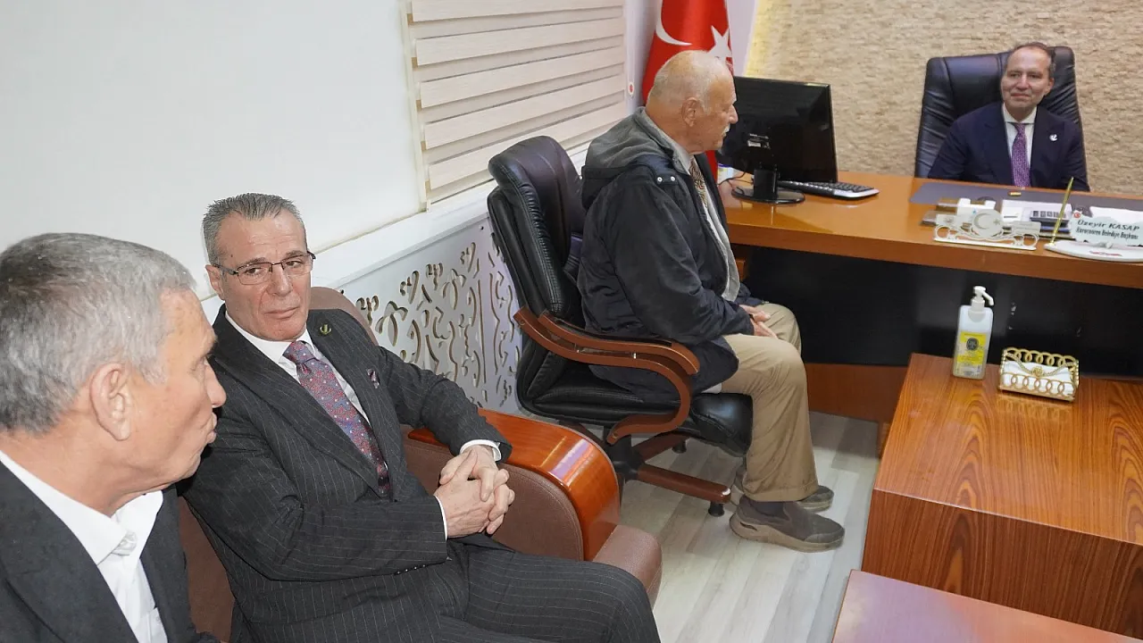 Yeniden Refah Partisi Lideri Erbakan'ın Programlarında Hangi Siyasiler Vardı?