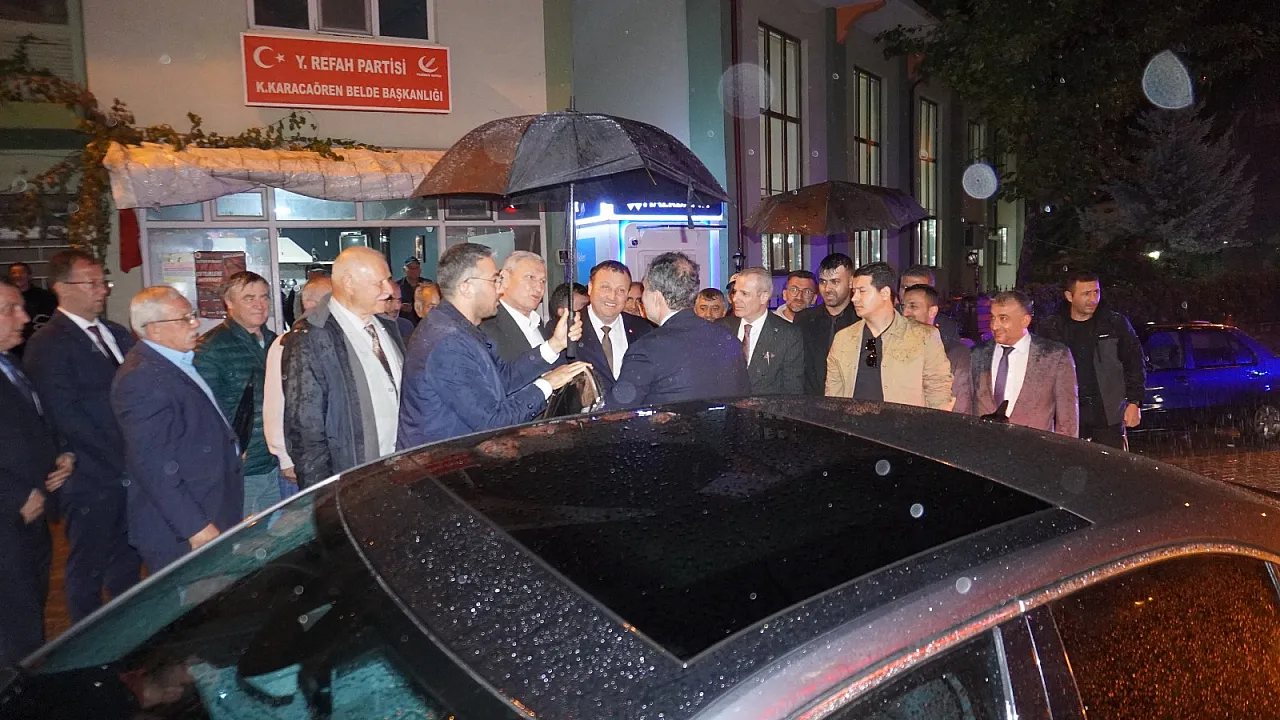Yeniden Refah Partisi Lideri Erbakan'ın Programlarında Hangi Siyasiler Vardı?