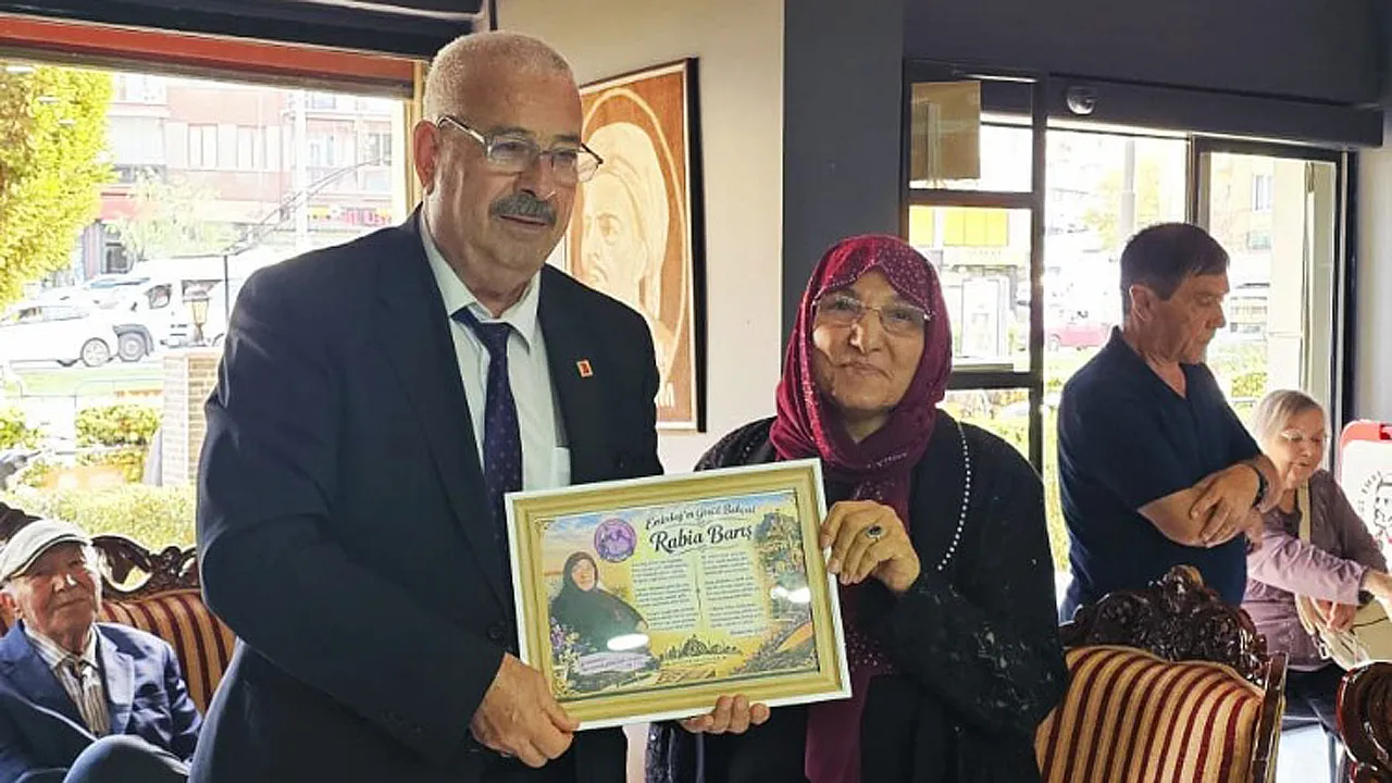 Yunus Emre'nin İzinde Buluştular! Afyonlu Ve Eskişehirli Şairler Bir Araya Geldi