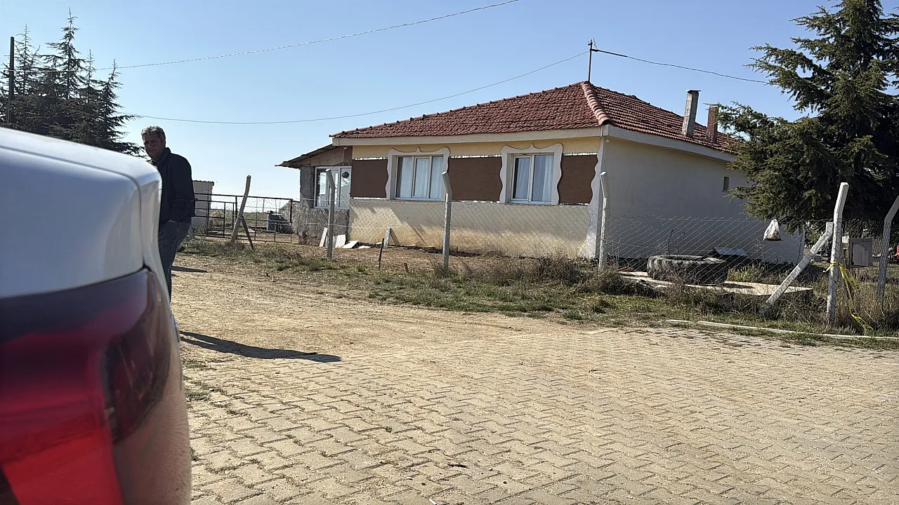 15 Yaşındaki Çocuk Amcasını Vurdu, Mezarlığın Yanında Teslim Oldu