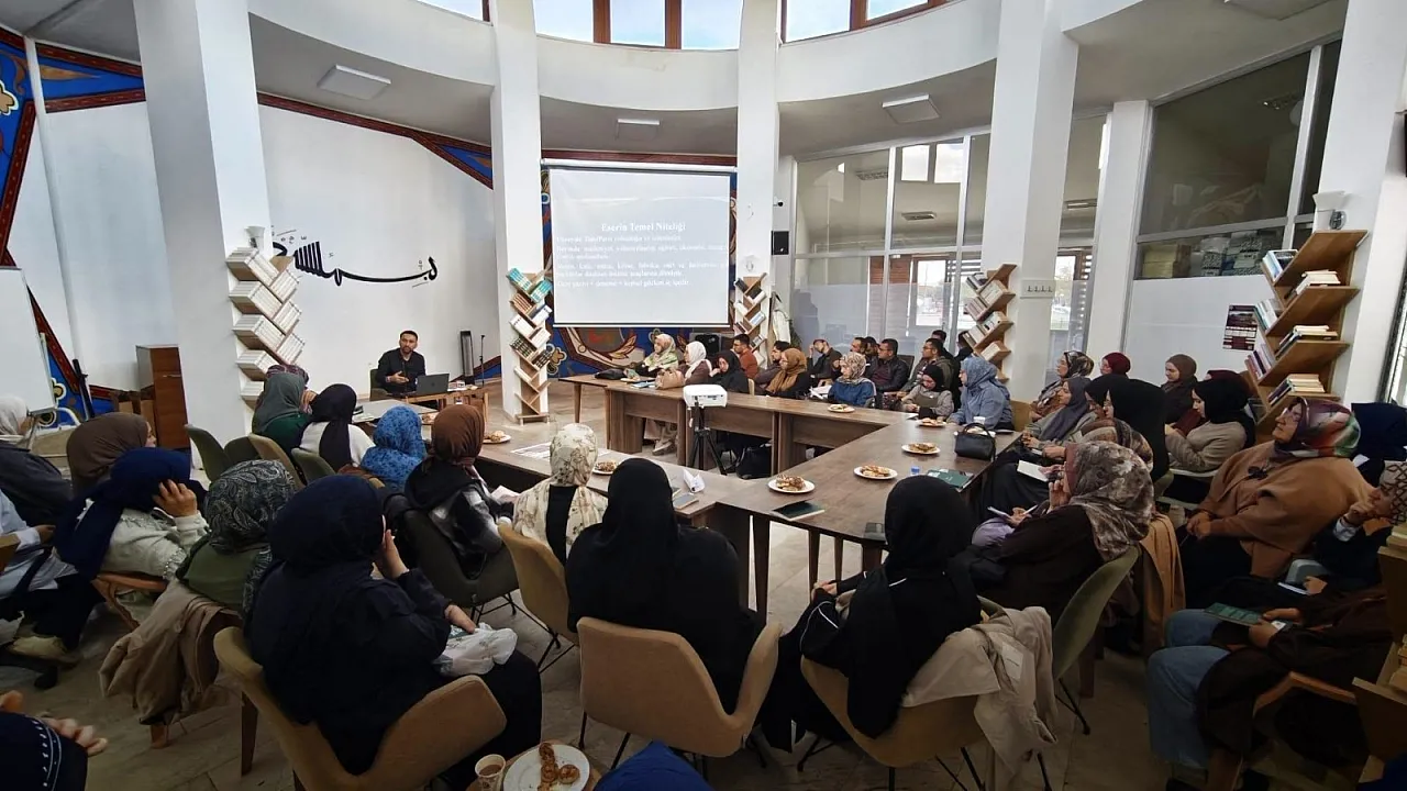 Afyonkarahisar'da 'Batı Notları' Konuşuldu