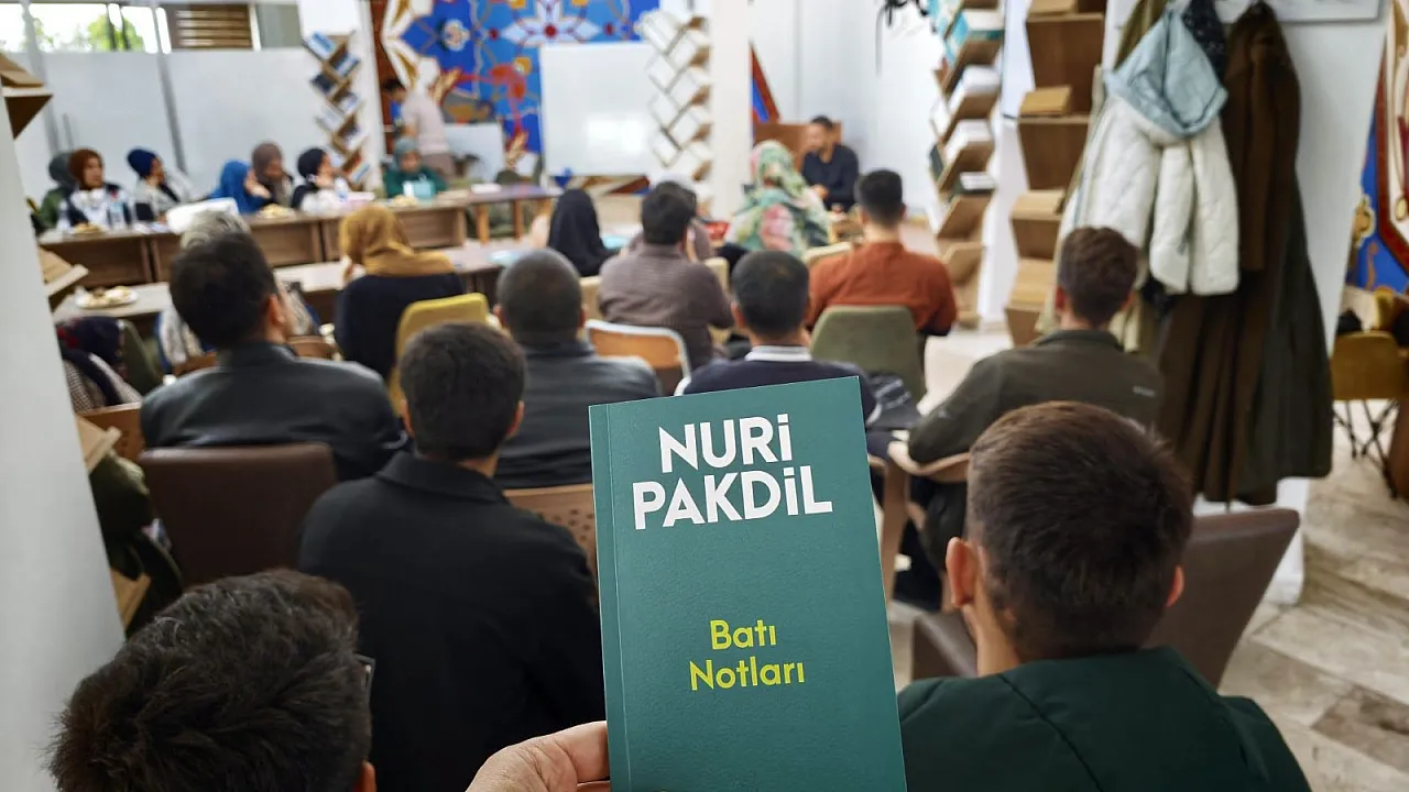 Afyonkarahisar'da 'Batı Notları' Konuşuldu