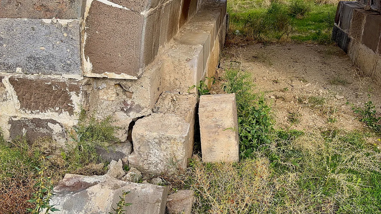 Tarihe Tanık Kırkgöz Köprüsü'ndeki Bakımsızlık Ve Tahribat Yürek Yakıyor