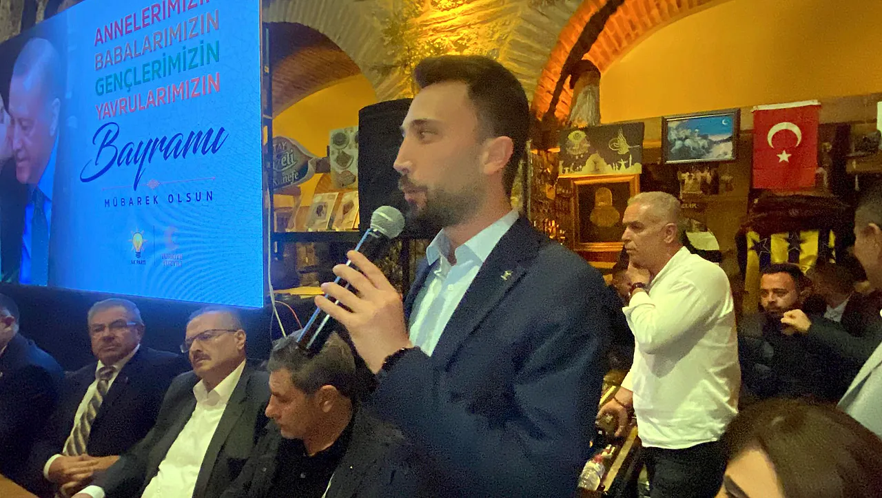 Eskisi, Yenisi Tüm AK Partililer Bayramlaşmada Buluştu
