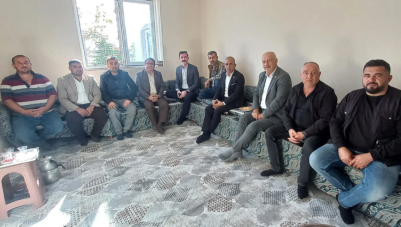 MHP Merkez İlçe Tam Kadro Sahada