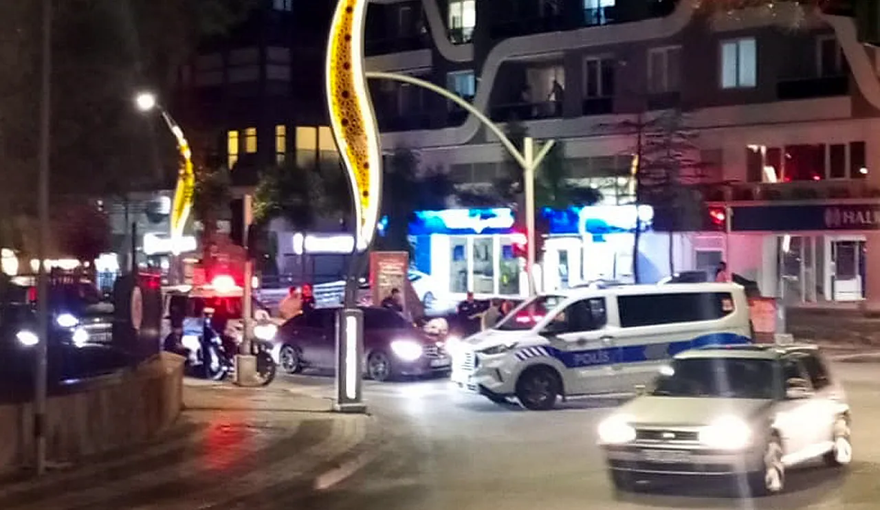 'Dur' İhtarına Uymadılar, Şehir Merkezinde Nefes Nefese Kovalamaca