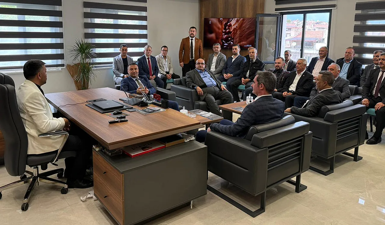 Afyon Ülkü Ocağı'nda Görkemli Bayramlaştı