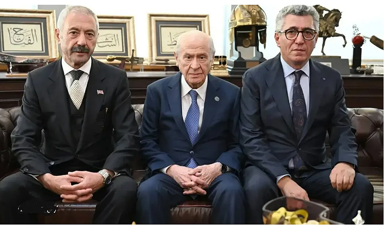 Bahçeli, Sarallar ve Şahinler'i Barıştırdı