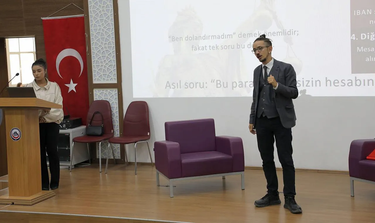 AFSÜ'de Gündem Siber Güvenlik: Banka Hesaplarınızı Kimseyle Paylaşmayın