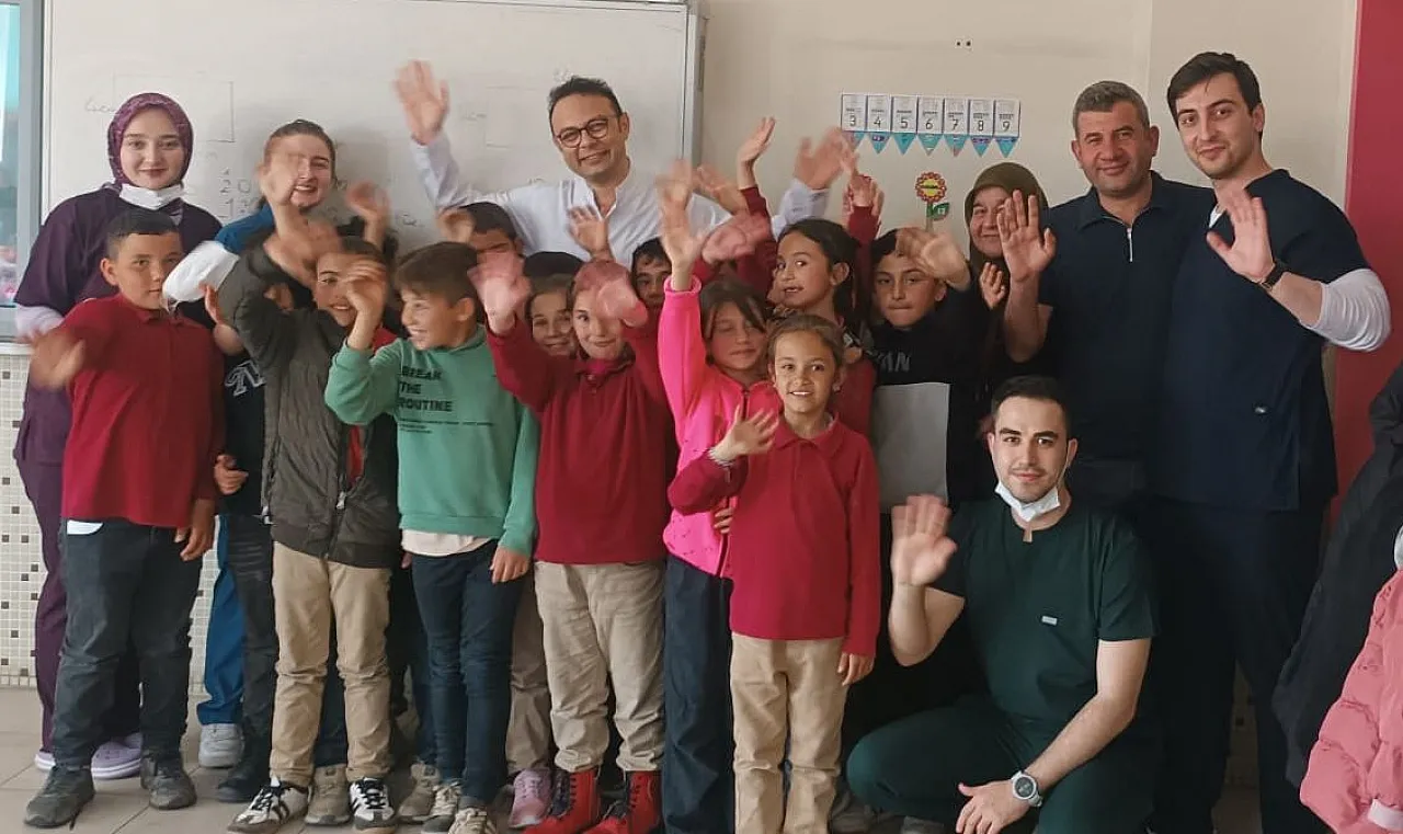 Çobanlar Ve Susuz'da Öğrencilere Ağız Sağlığı Eğitimi Verildi