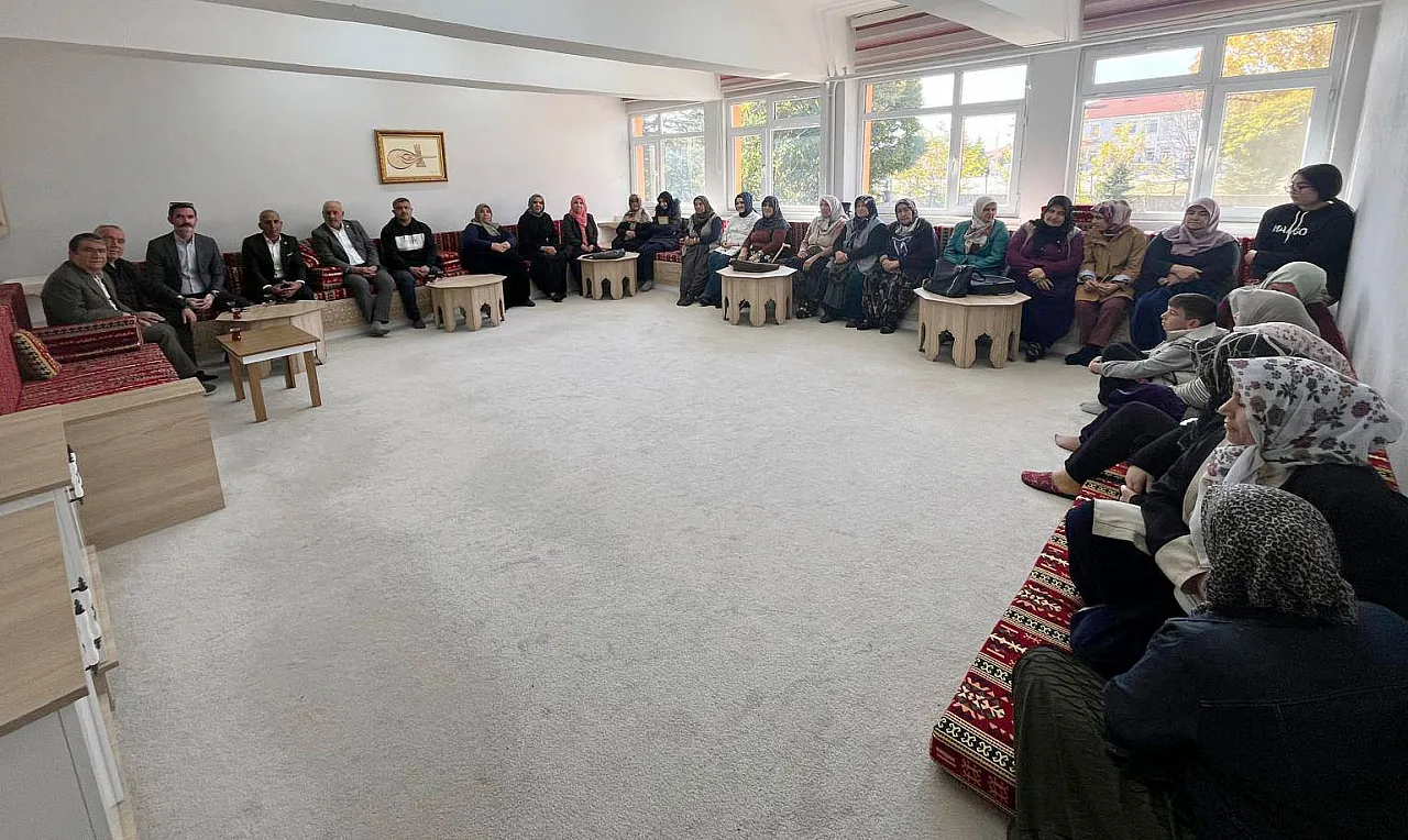 MHP Merkez İlçe Tam Kadro Sahada