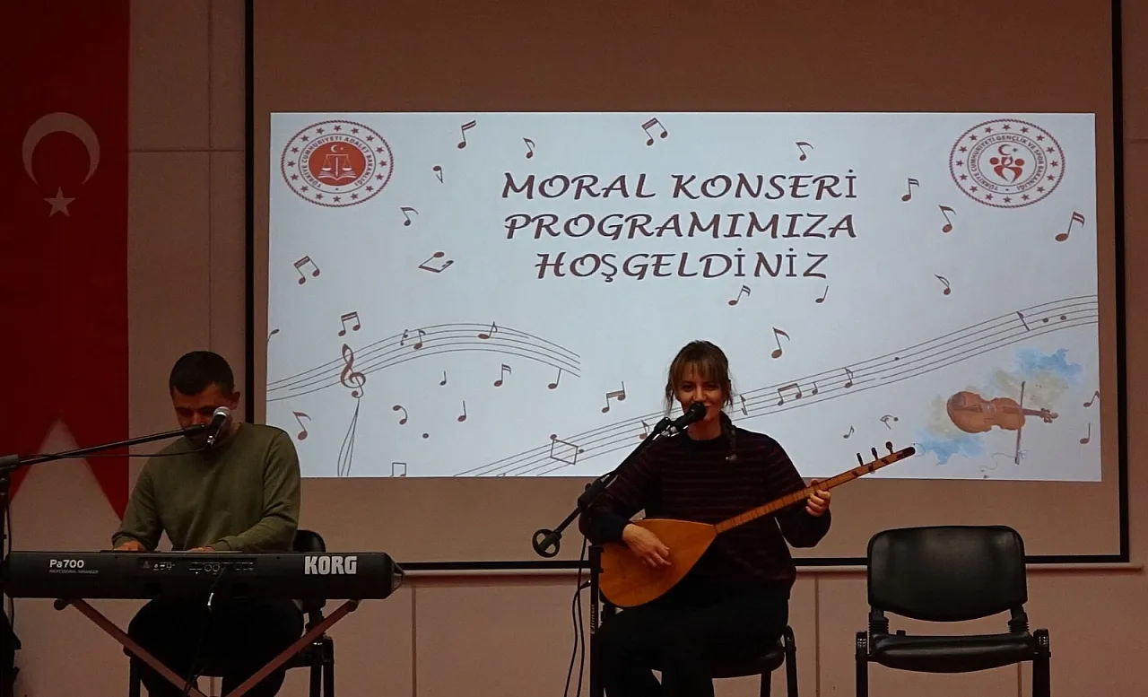 Afyon Cezaevinde Renkli Müzik Etkinliği