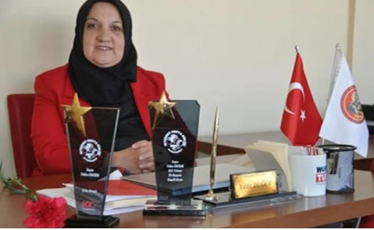 Kadınlar Dernekte: Gönül Dostları Yardımlaşma Ve Dayanışma Derneği