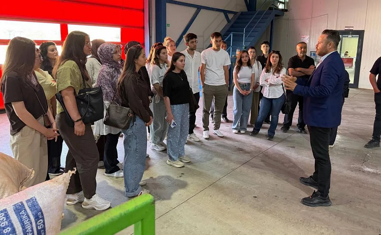 AFSÜ Heyeti Isparta Gül Festivali Teknik Gezisine Katıldı