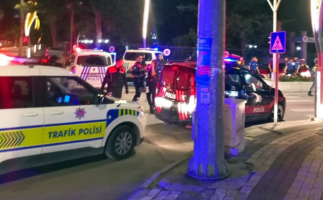 'Dur' İhtarına Uymadılar, Şehir Merkezinde Nefes Nefese Kovalamaca