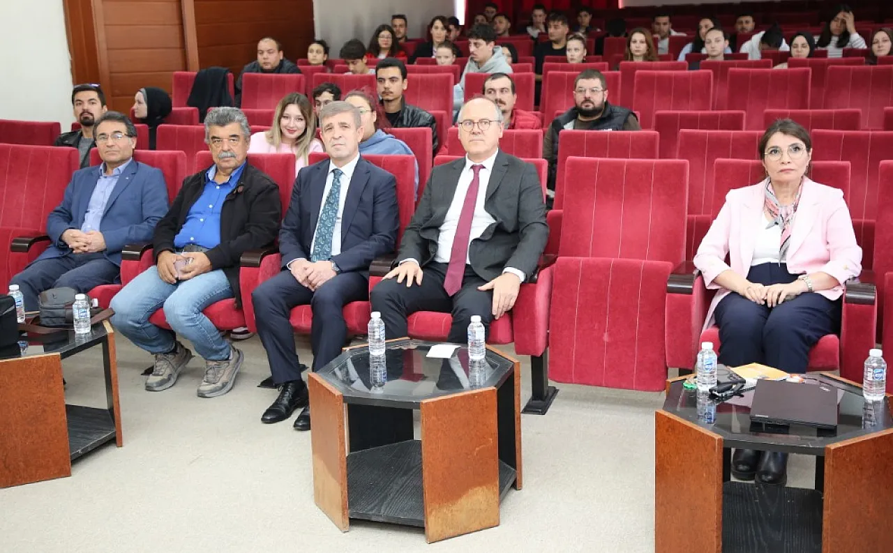 'Mustafa Kemal Paşa, Gerçekliğini Kaybetmemiştir'