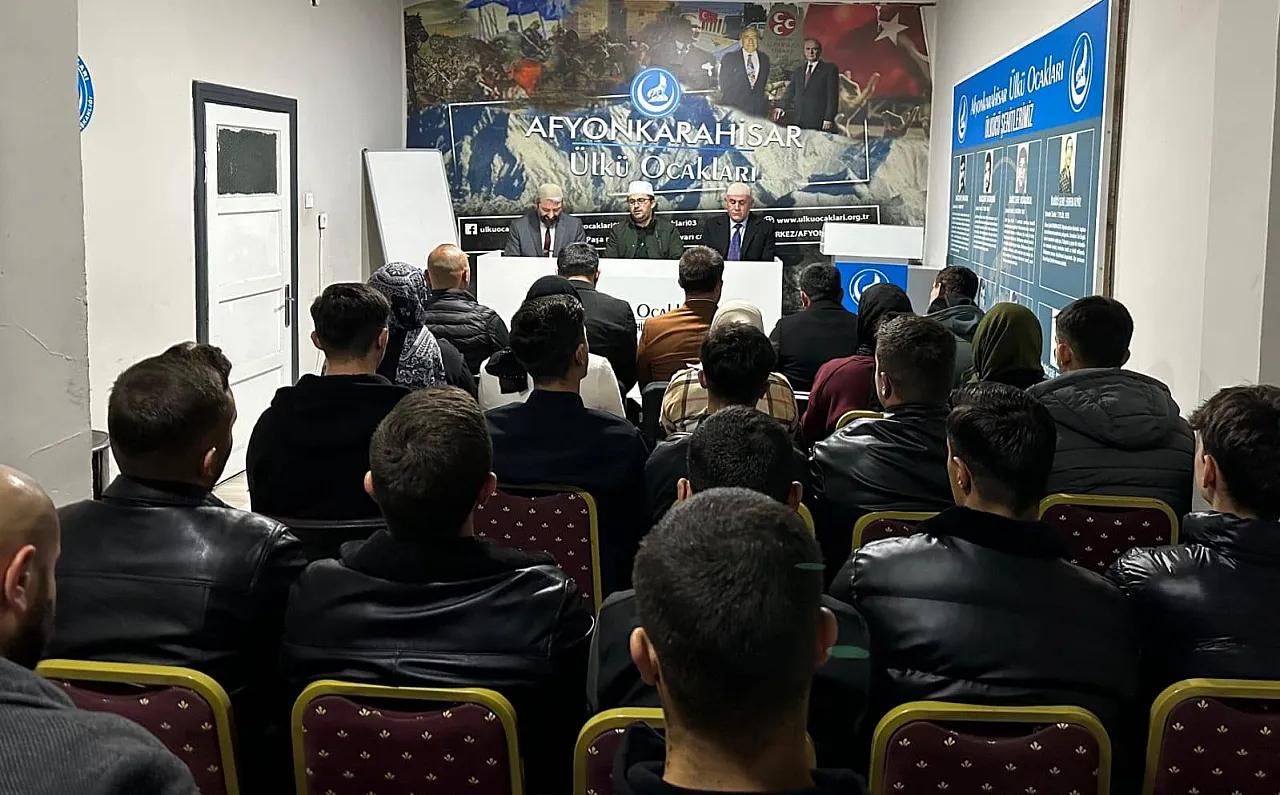 Ülkü Ocakları'nda Dualar Şehitlerimiz için