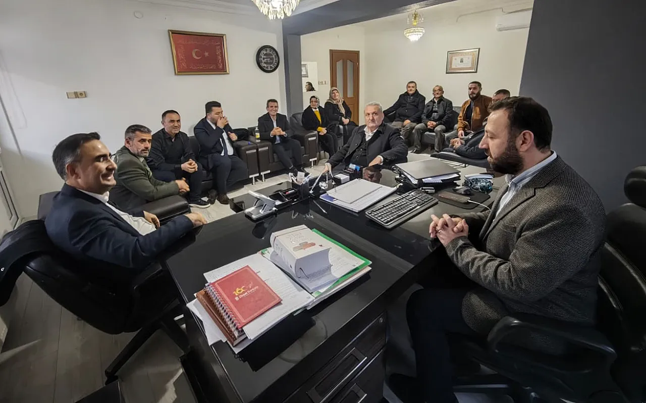 'İşe Alımlarda Para Talebi CHP'deki Zihniyeti Ortaya Koymaktadır'