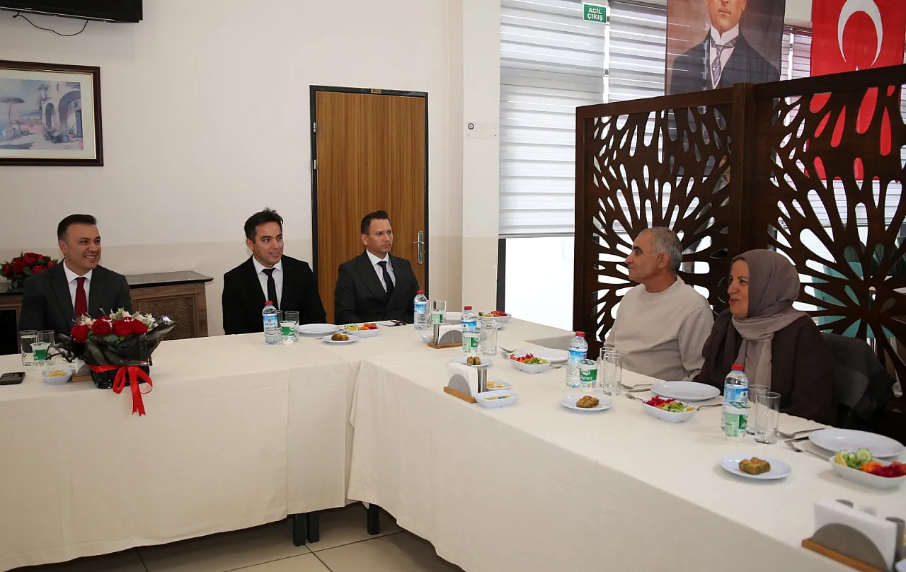 Afyonkarahisar'da Vefa Sofrası