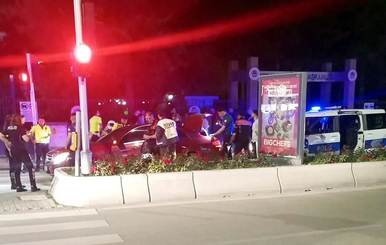 'Dur' İhtarına Uymadılar, Şehir Merkezinde Nefes Nefese Kovalamaca