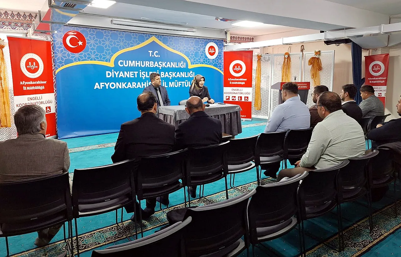Okullarda Görevli Hocalarla İstişare Toplantısı Yapıldı