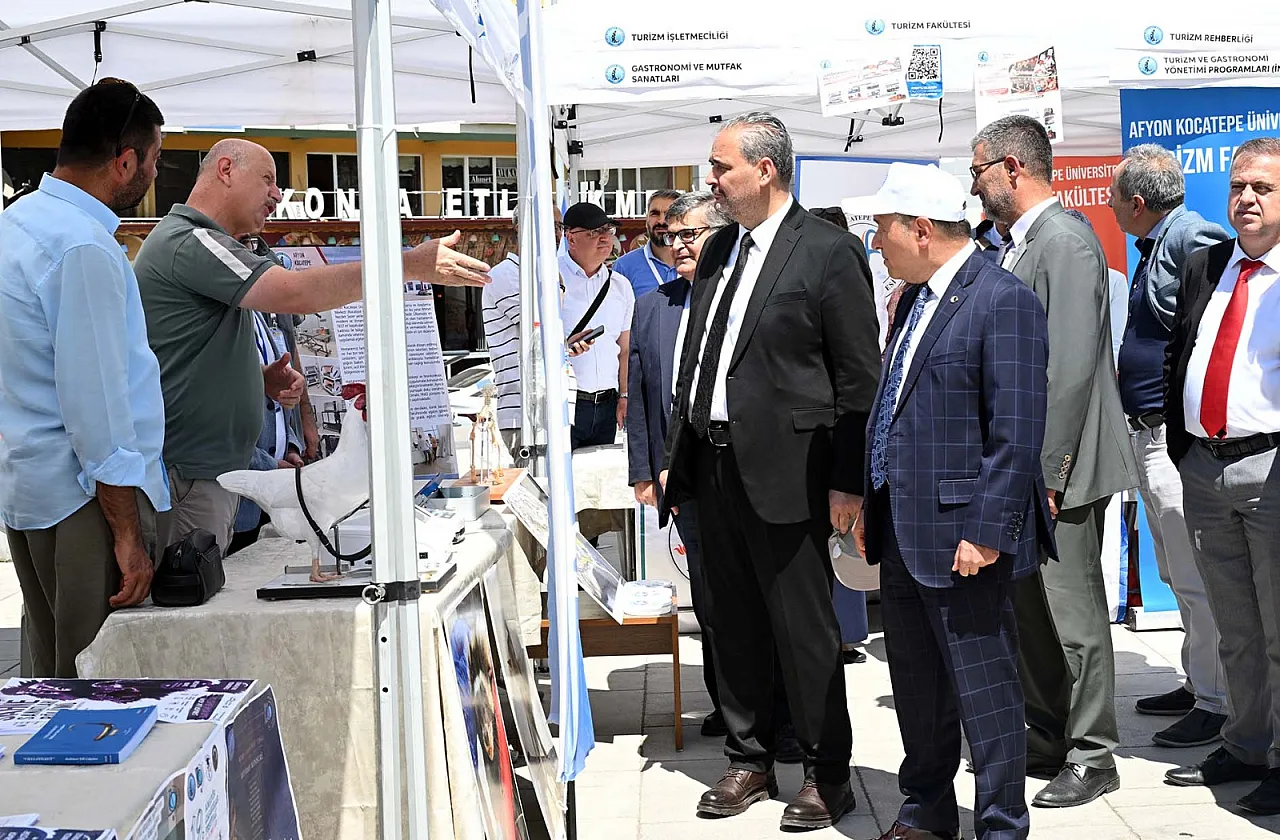 Üniversite Tercihi Yapacaklar Dikkat! AKÜ ve AFSÜ'den Adaylara Kritik Mesajlar