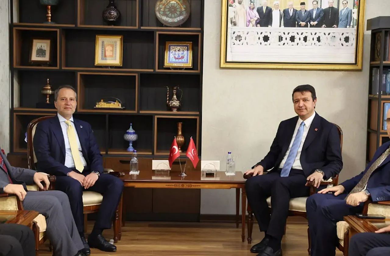Saadet Partisi ve Yeniden Refah Partisi'nden Birleşme Sinyali