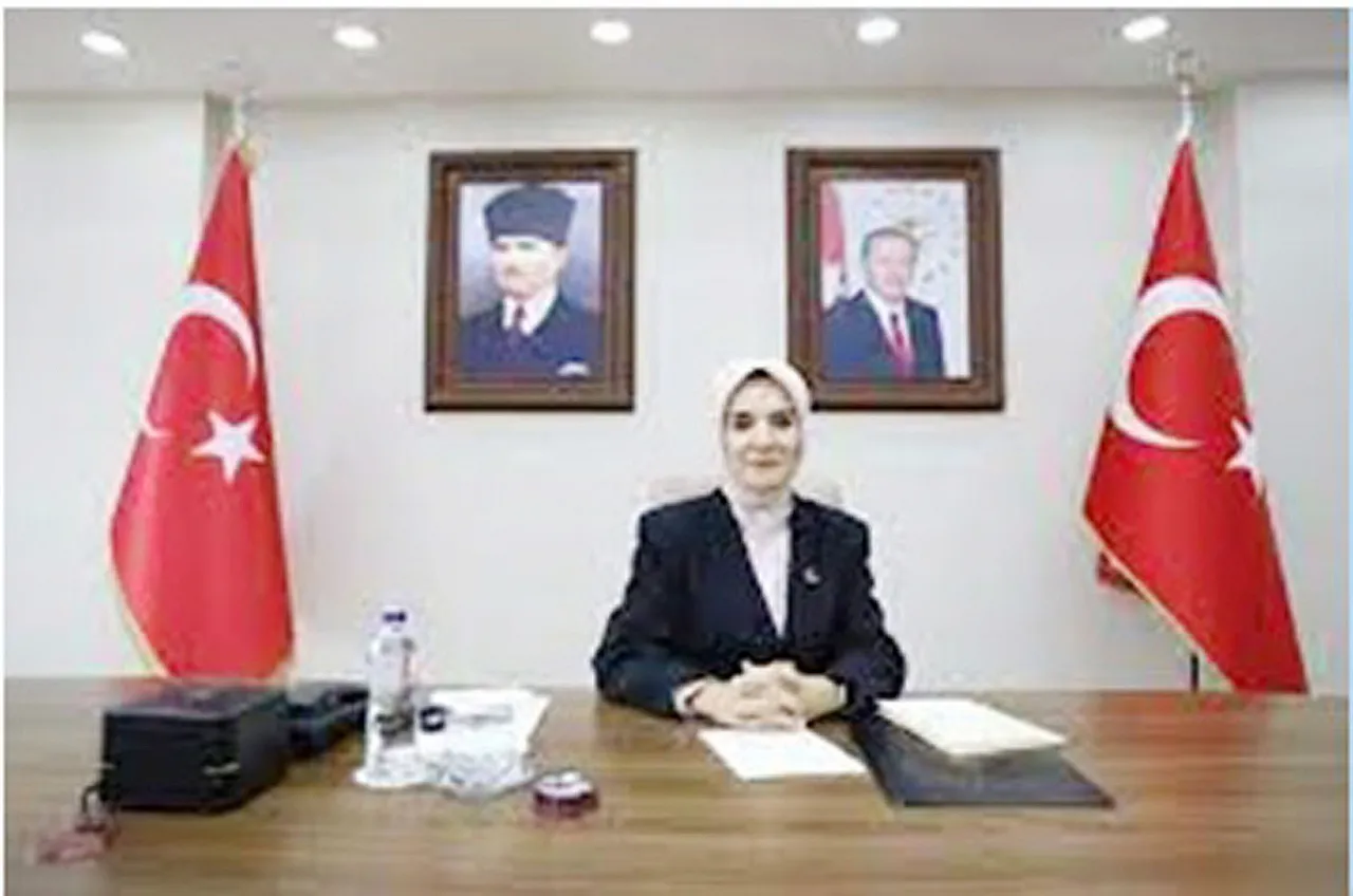 Emirdağ Kökenli Bakanımız Mahinur Özdemir Göktaş