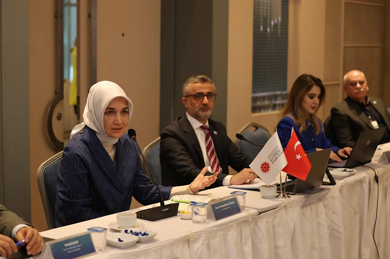 Vali Yiğitbaşı ve Bölge Müdürü Ülgen 2. İletişim Şurası Hazırlık Çalıştayı'na Katıldı