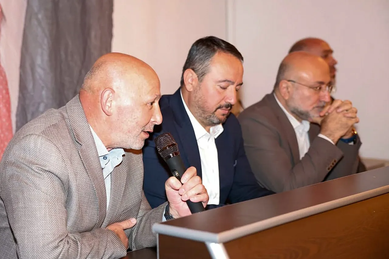 AK Parti, İstişareye Önem Veriyor