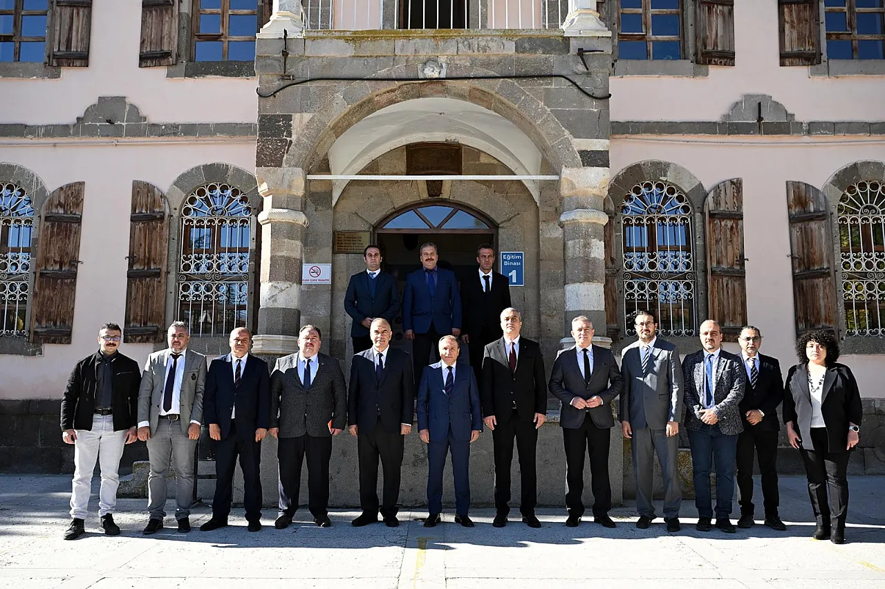 Kurumlar El Ele Verdi, Bilgisayar Laboratuarı Yenilendi