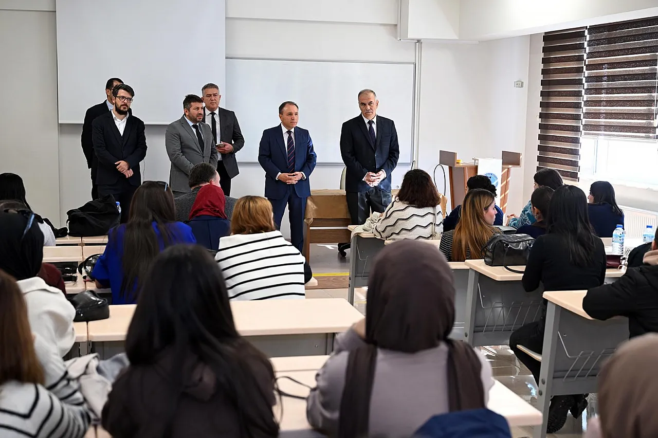 Kurumlar El Ele Verdi, Bilgisayar Laboratuarı Yenilendi