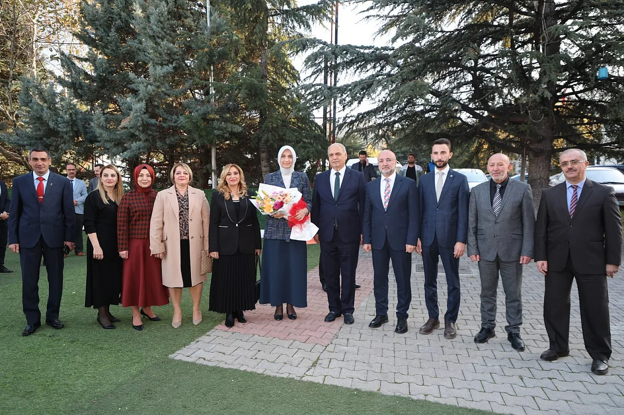 Afyon'da Düğün Törenine Protokol Akını