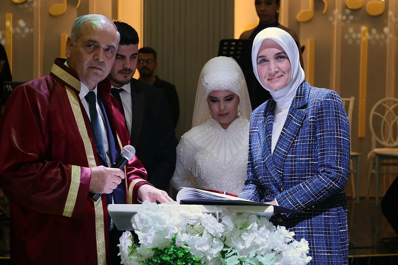 Afyon'da Düğün Törenine Protokol Akını