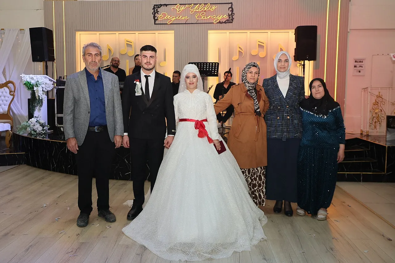 Afyon'da Düğün Törenine Protokol Akını