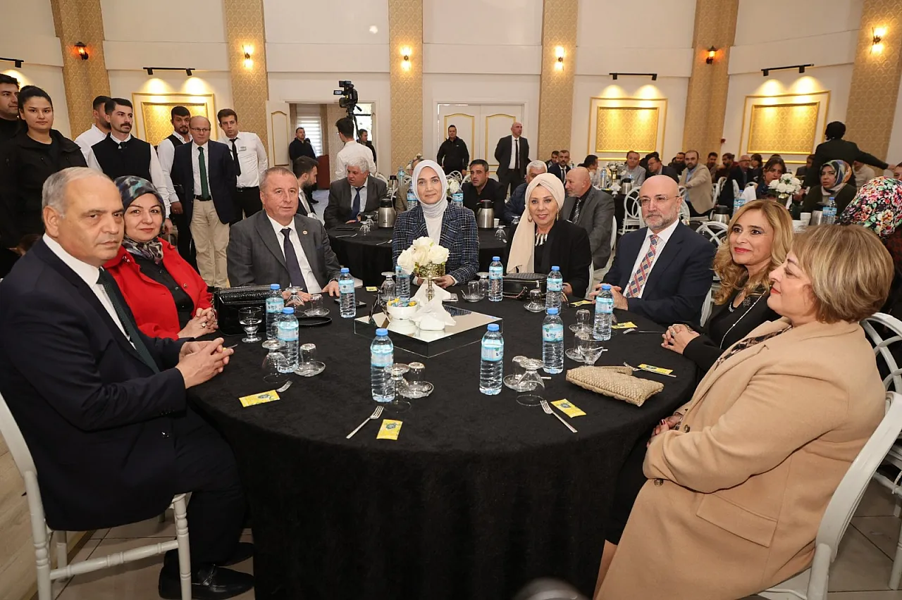 Afyon'da Düğün Törenine Protokol Akını