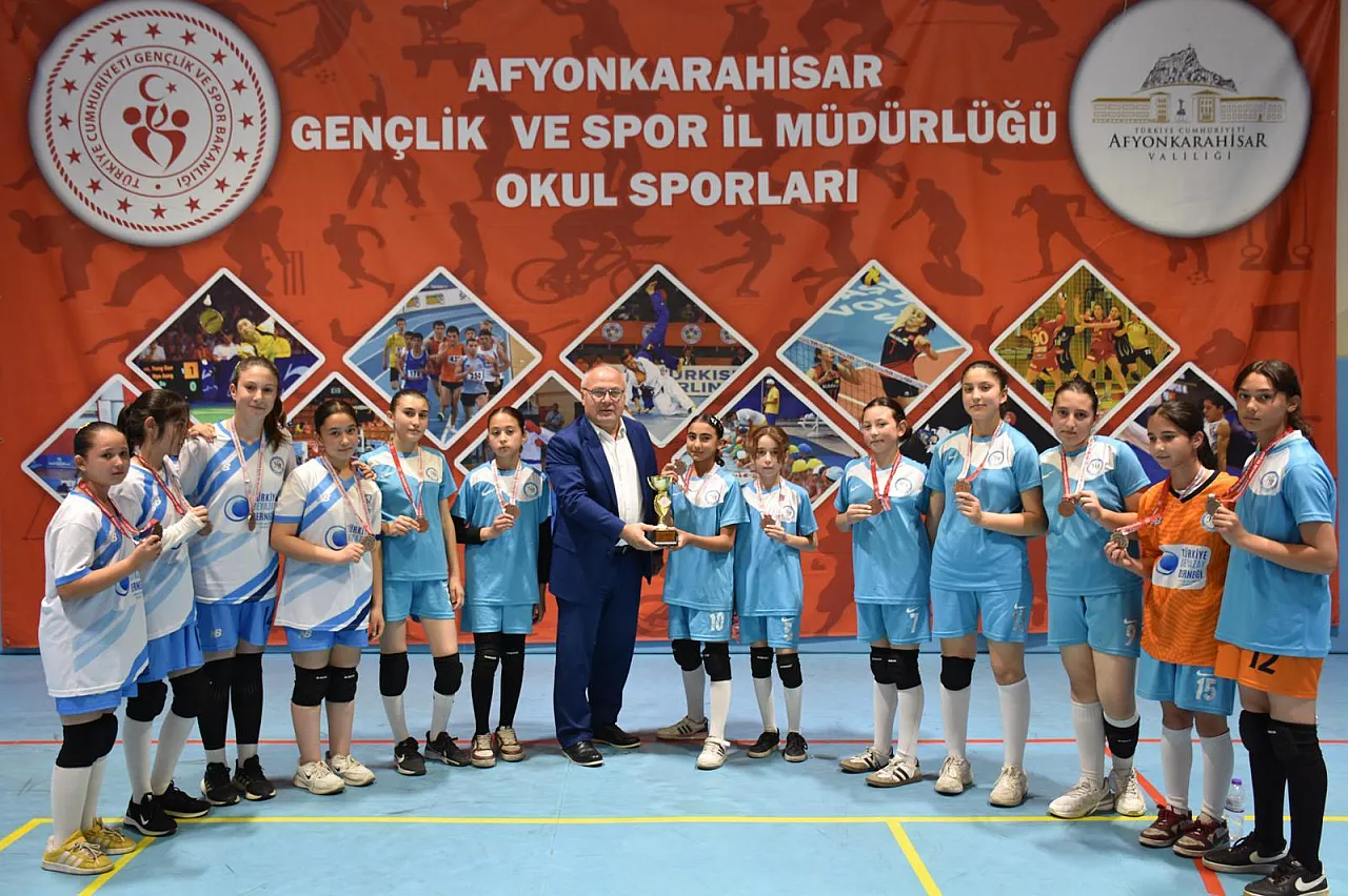 Afyon'un Küçük Yıldızları Büyük İş Başardı