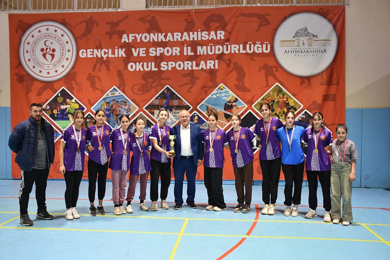 Afyon'un Küçük Yıldızları Büyük İş Başardı