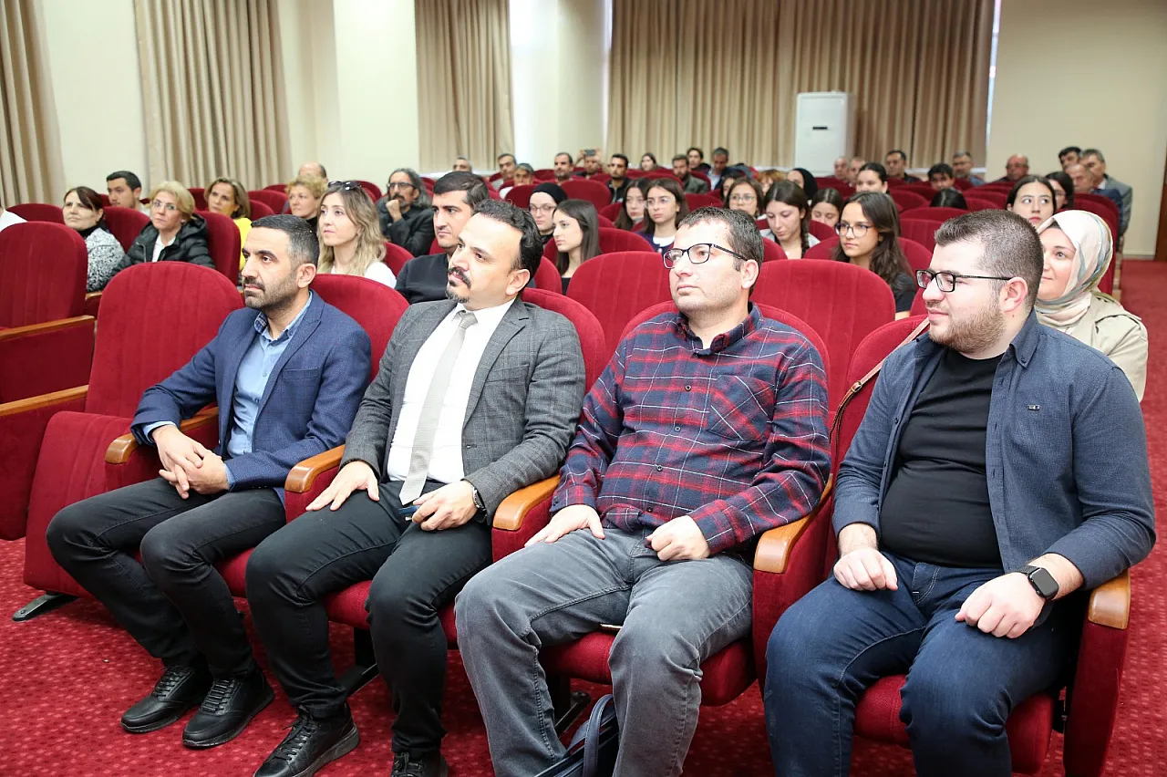 Çalışırken Sosyal Medyaya Bakmak Zihni Yeniliyor mu?