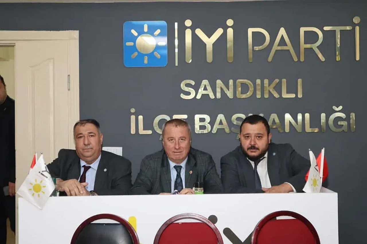 İYİ Parti'de Kongre Geri Sayımı: İlçeler Bir Araya Geldi