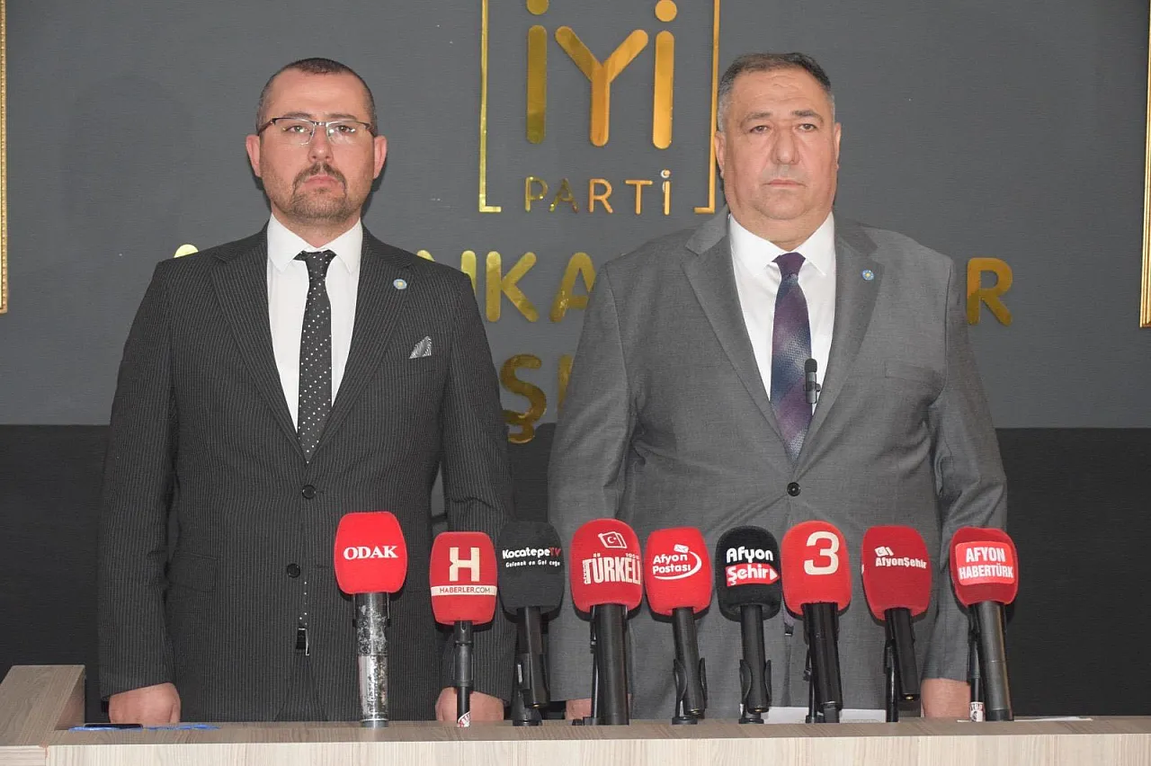 İYİ Parti İl Başkanı'ndan AK Partili Vekillere: Siz Ne İşe Yarıyorsunuz?