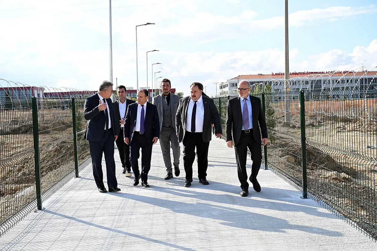 Rektör Karakaş: Öğrencilerimiz Bana Her Zaman Ulaşabilir