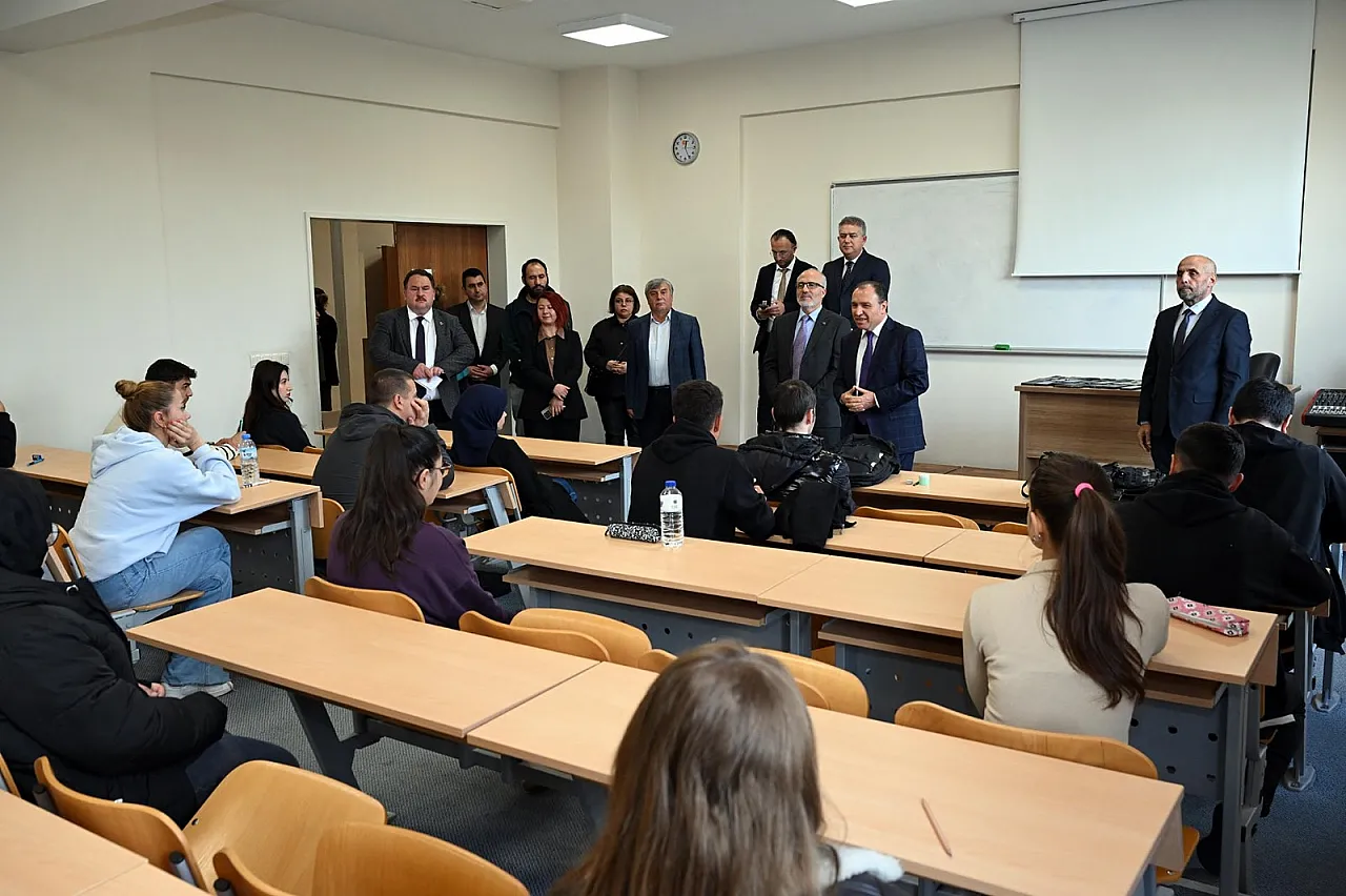 Rektör Karakaş: Öğrencilerimiz Bana Her Zaman Ulaşabilir