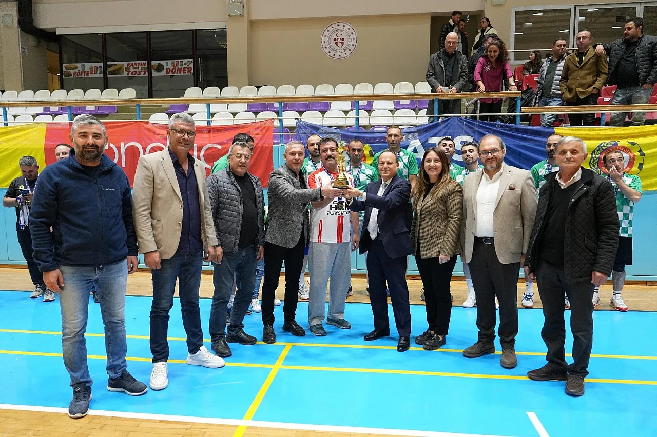 Voleybolun şampiyonu Sandıklı TSO