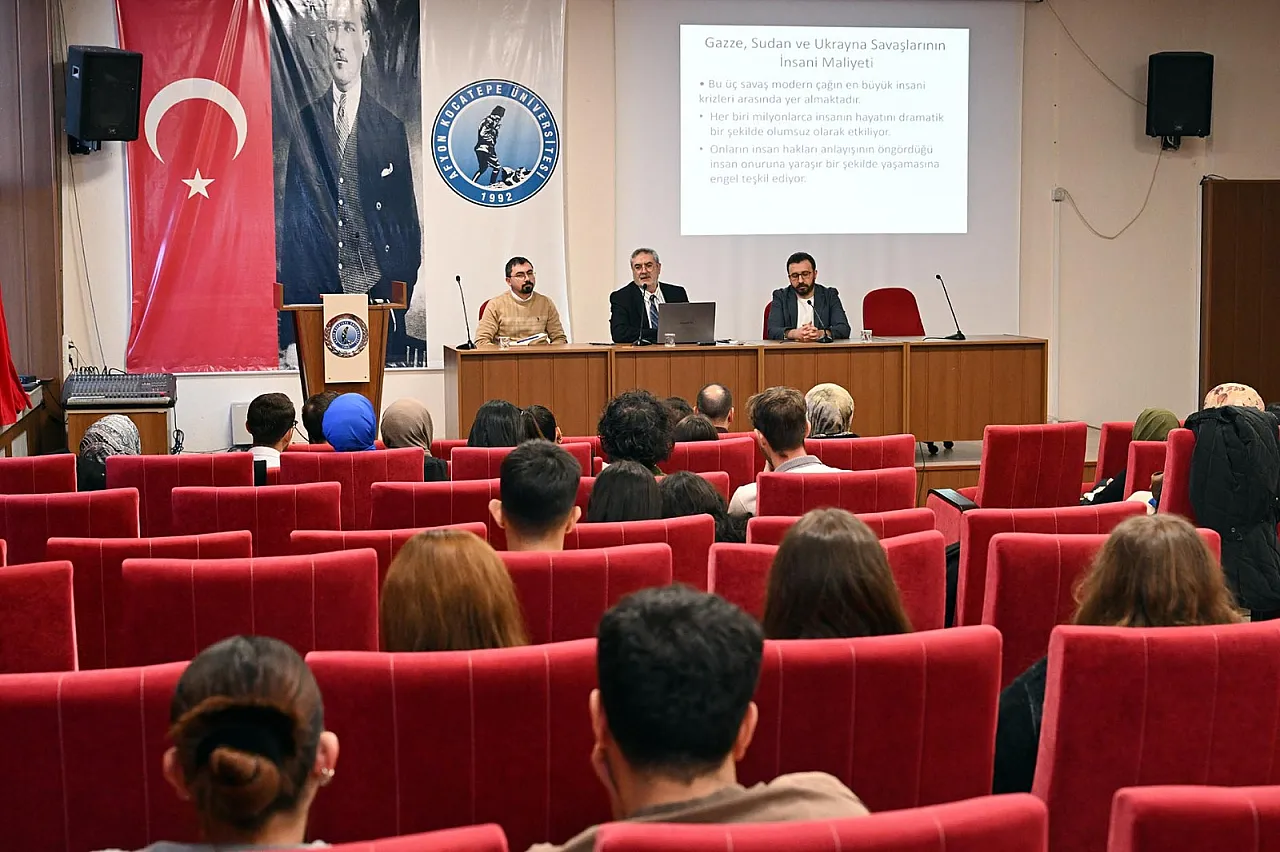 Batı'nın Çifte Standardı ve Gazze'deki İnsan Hakları İhlalleri AKÜ'de Tartışıldı
